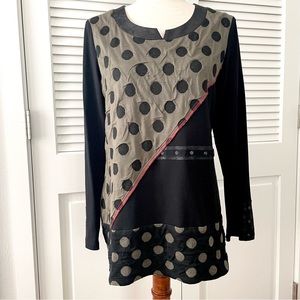 Zoe by Michael Phillips Mixed Media Knit Tunic Top.  Size P/S